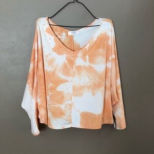 MOD ON TREND Tie dye off the shoulder shirt
